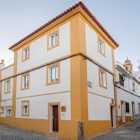 Azinheira Suites Townhouse - Alojamento Turistico (Adults Only) Elvas Luaran gambar